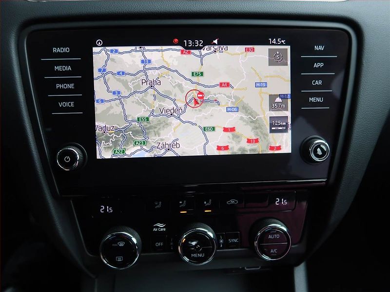 Škoda Octavia (2019) 2.0 TDI, Automat, Navi - fotka 12 z 17