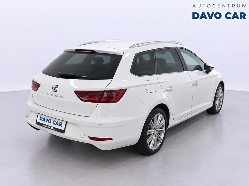 Seat Leon 1,5 TSI 150 k DSG Xcellence ST - fotka 6 z 26