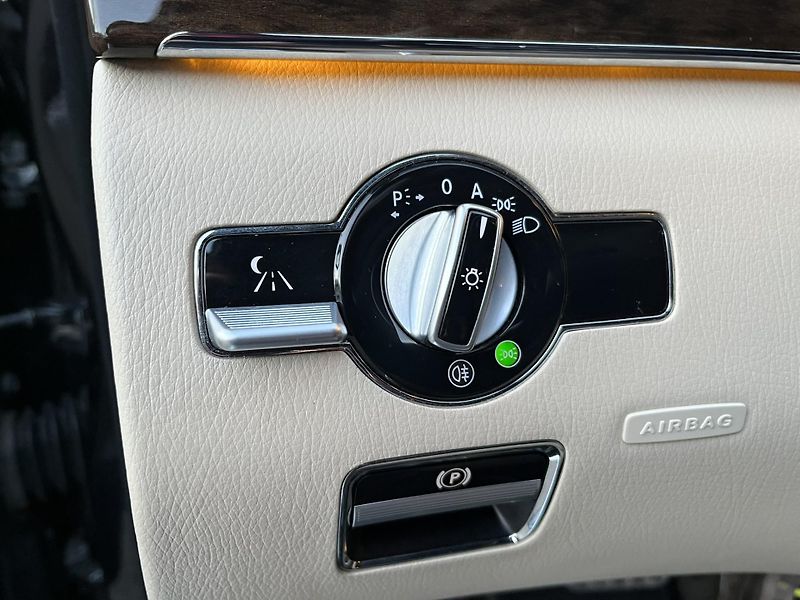 Mercedes-Benz Třídy S (2013) 500 4Matic - fotka 33 z 42