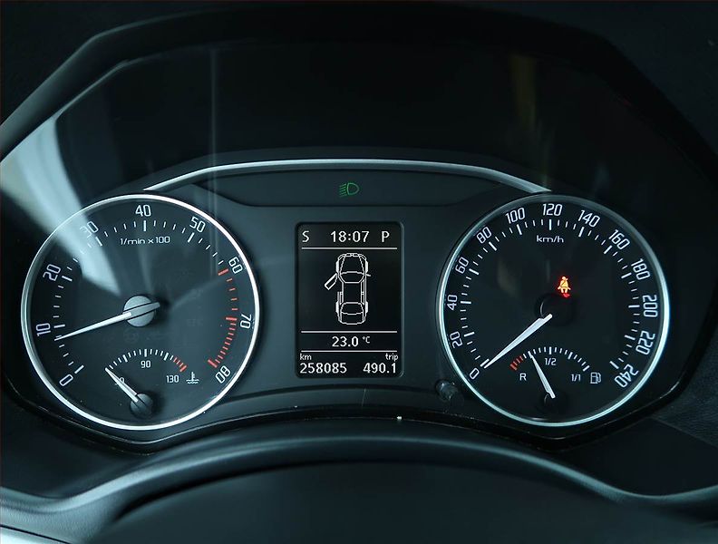 Škoda Octavia (2010) 1.2 TSI, Automat, Serv.kniha - fotka 11 z 17