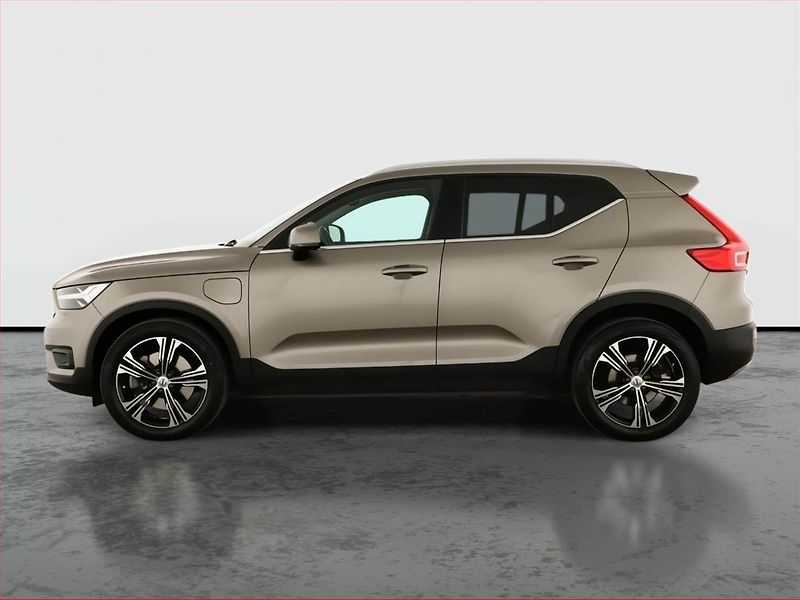 Volvo XC40 (2020) T5 Recharge - fotka 3 z 19