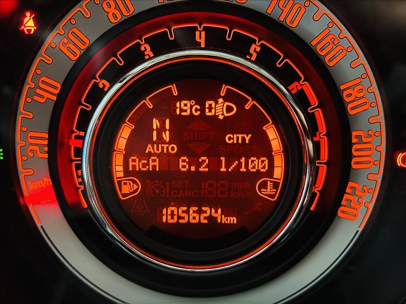Fiat 500 1,2   AUTOMAT,SERVISKA,MIRROR - fotka 11 z 19