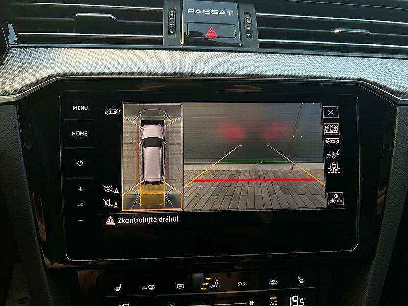 Volkswagen Passat - fotka 40 z 50