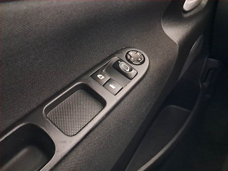 Škoda Rapid (2018) Monte Carlo 1.0 TSI, Bi-Xenony - fotka 15 z 19