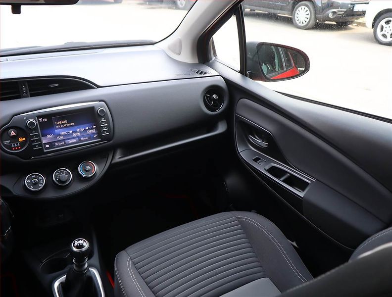 Toyota Yaris (2018) Trend 1.5 Dual VVT-i - fotka 8 z 20