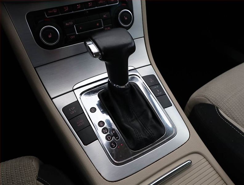 Volkswagen Passat CC (2008) 2.0 TSI, Automat, Serv.kniha - fotka 11 z 15