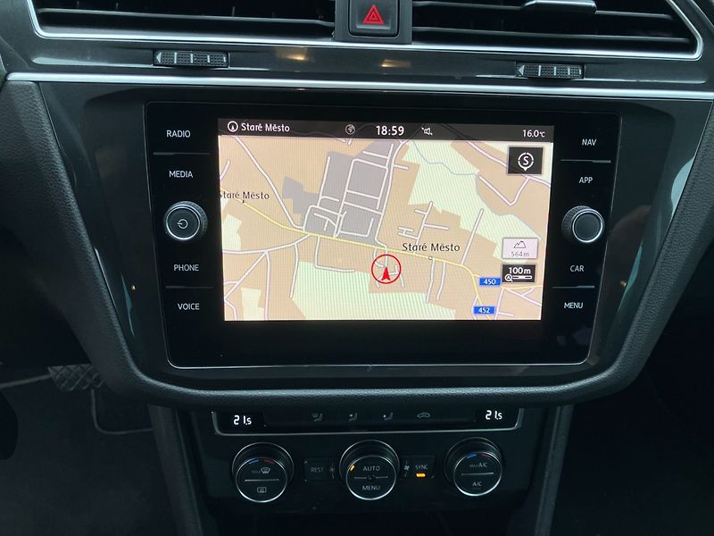 Volkswagen Tiguan (2017) 2.0TDI 110kW DSG NAVIGACE - fotka 24 z 27