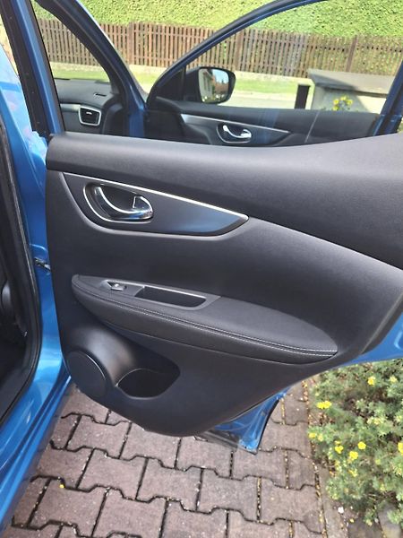 Nissan Qashqai (2018) Nová STK,1,6 benzín,N-connecta - fotka 25 z 25