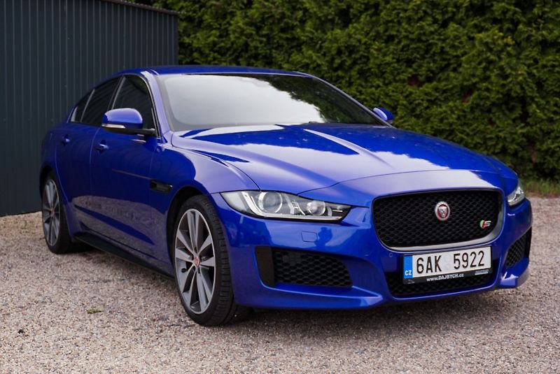 Jaguar XE S SUPERCHARGED DPH - fotka 3 z 33