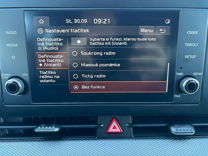 Kia Sportage (2022) 1.6 T-GDI 110kW - fotka 23 z 35