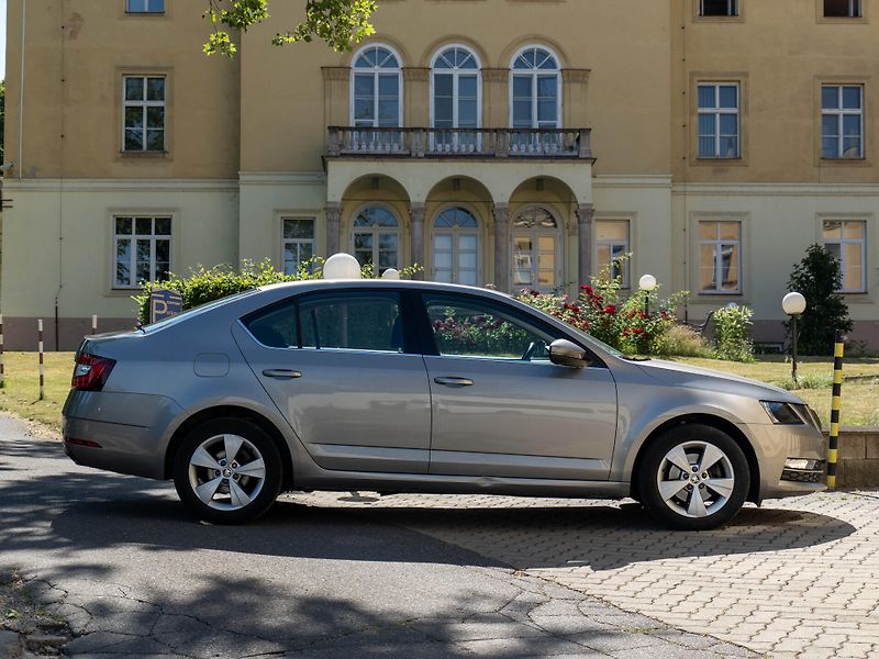 Škoda Octavia - fotka 5 z 28