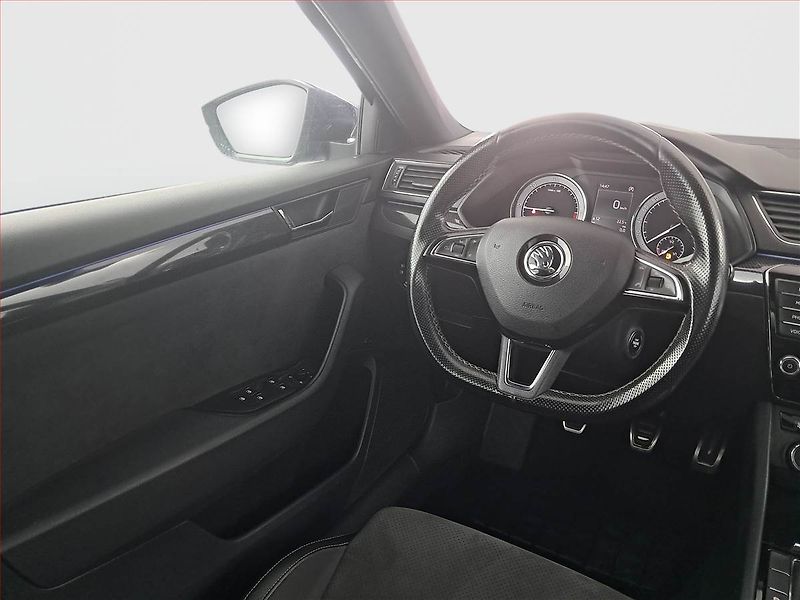 Škoda Superb (2017) Sportline 2.0 TDI, Kůže, Navi - fotka 7 z 20