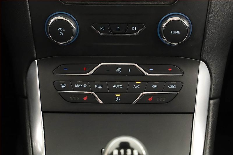 Ford S-MAX (2019) 2.0 EcoBlue, Serv.kniha, Navi - fotka 17 z 20