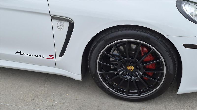 Porsche Panamera 3,0 309 KW Sport Chrono DPH - fotka 23 z 25