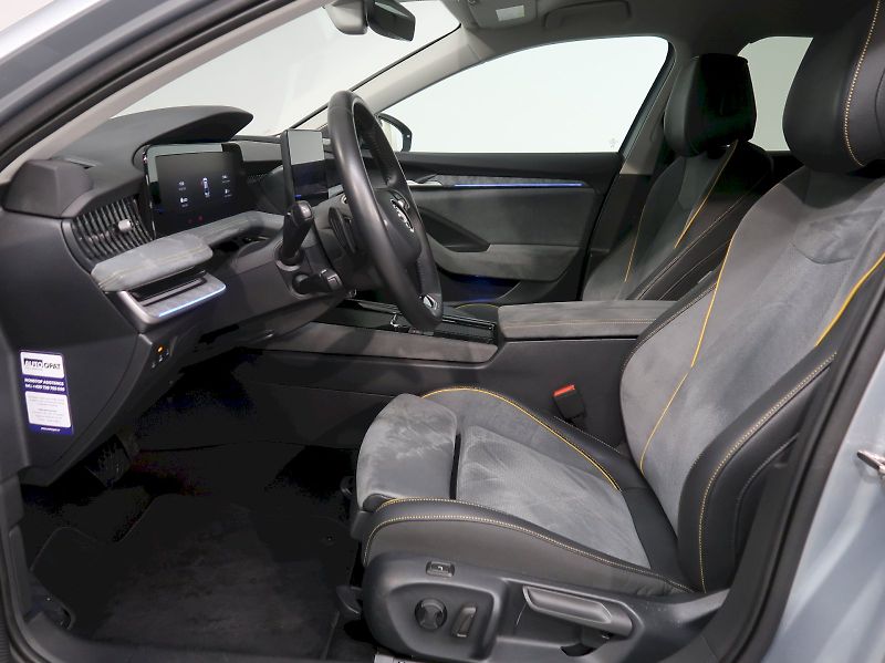 Škoda Superb (2024) SELECTION 2.0TDI 110KW DSG MAT - fotka 10 z 42