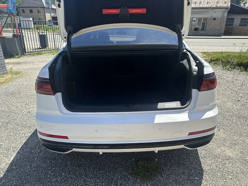 Audi A8 60 TDI V8 Quattro 320kW - fotka 5 z 32