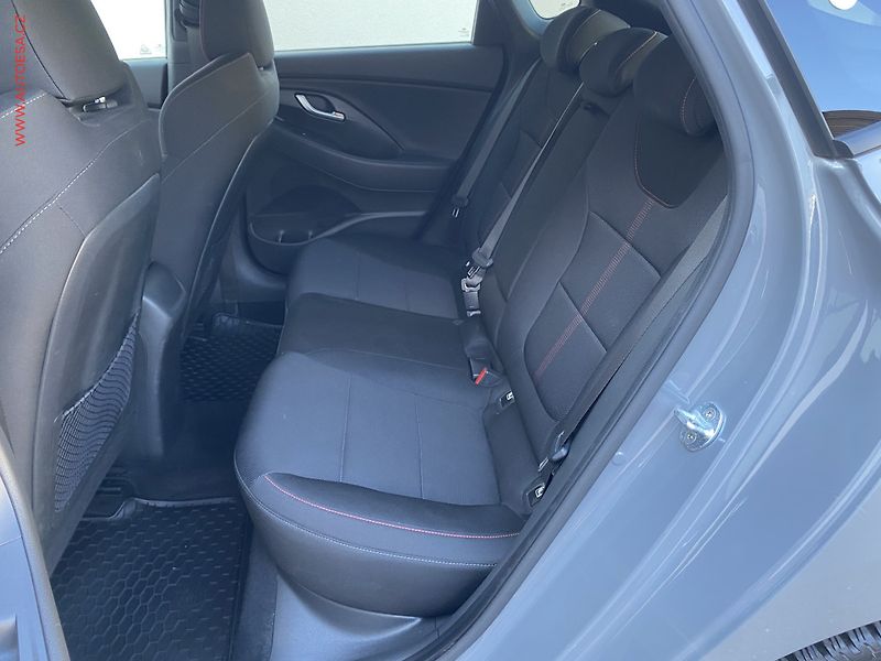 Hyundai i30 (2022) 1.5 T-GDi, N-Line - fotka 10 z 21
