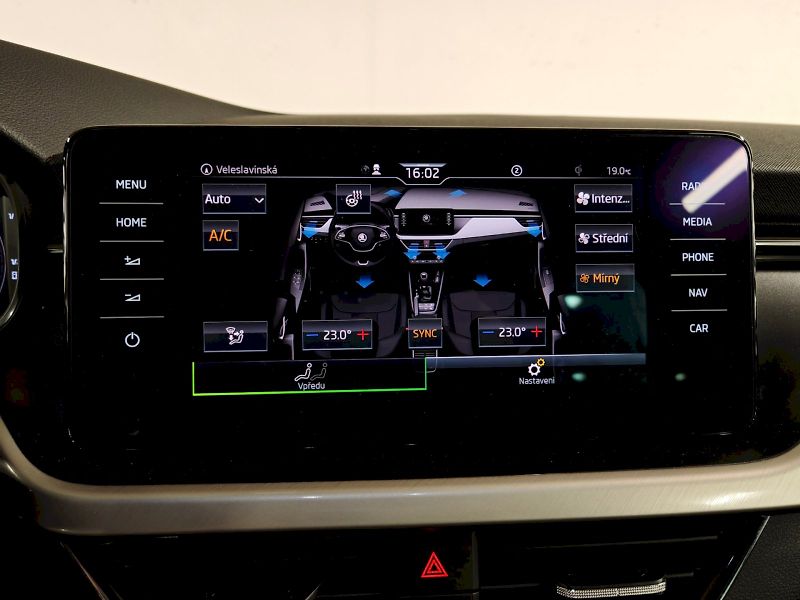 Škoda Scala (2019) 1.5 TSI 110 kW DSG Style - fotka 13 z 29