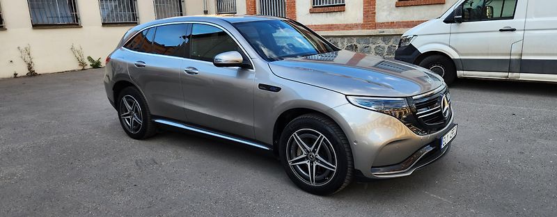 Mercedes-Benz EQC (2022) 400 4M AMG SOH 94,5% 85kWh - fotka 2 z 50