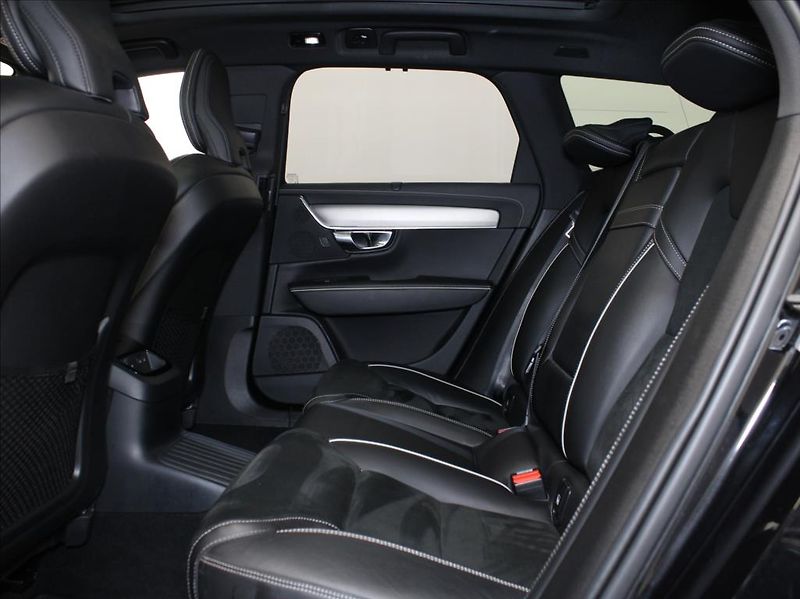 Volvo V90 2,0 T8 AWD PLUS Dark 59tkm. - fotka 7 z 27