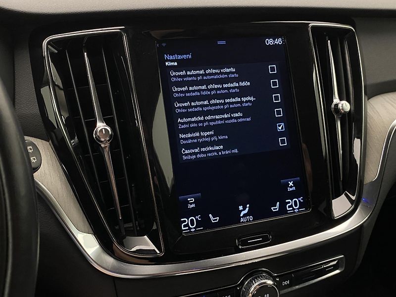 Volvo V60 D3 AWD INSCRIPTION REZERVACE - fotka 40 z 42