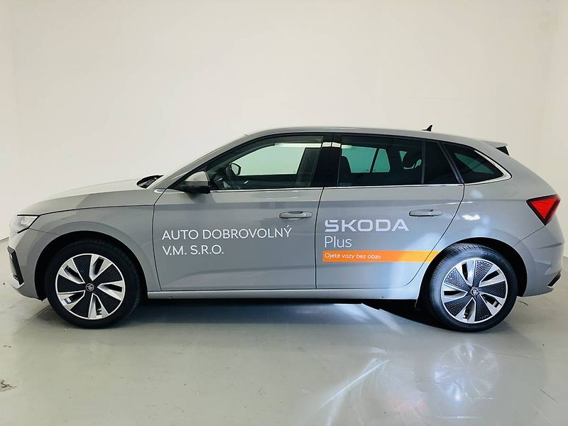 Škoda Scala Top Selection 1,0 TSI 85kW MT6 - fotka 3 z 27