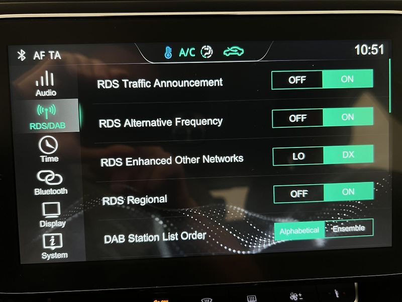 MG ZS 1.0T EXCLUSIVE AUT CZ  - fotka 33 z 37