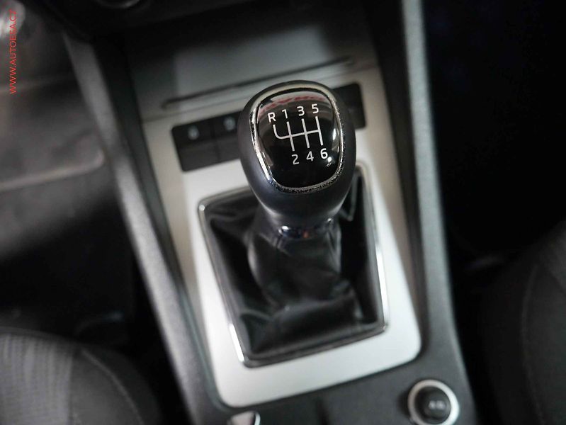 Škoda Octavia (2014) 1.4 G-TEC, ČR, bixen, autoAC - fotka 18 z 18
