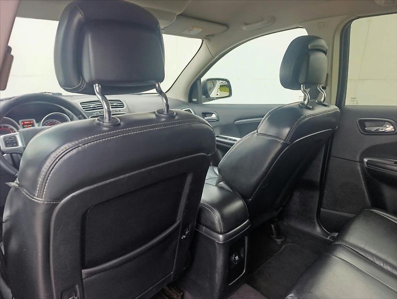 Fiat Freemont 2,0 MJT 4x4 7Míst AUTOMAT Navi - fotka 23 z 44