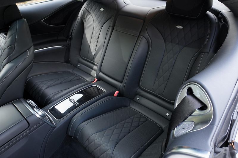 Mercedes-Benz Třídy S S560 Coupe 4Matic, ČR, Masáže - fotka 39 z 44