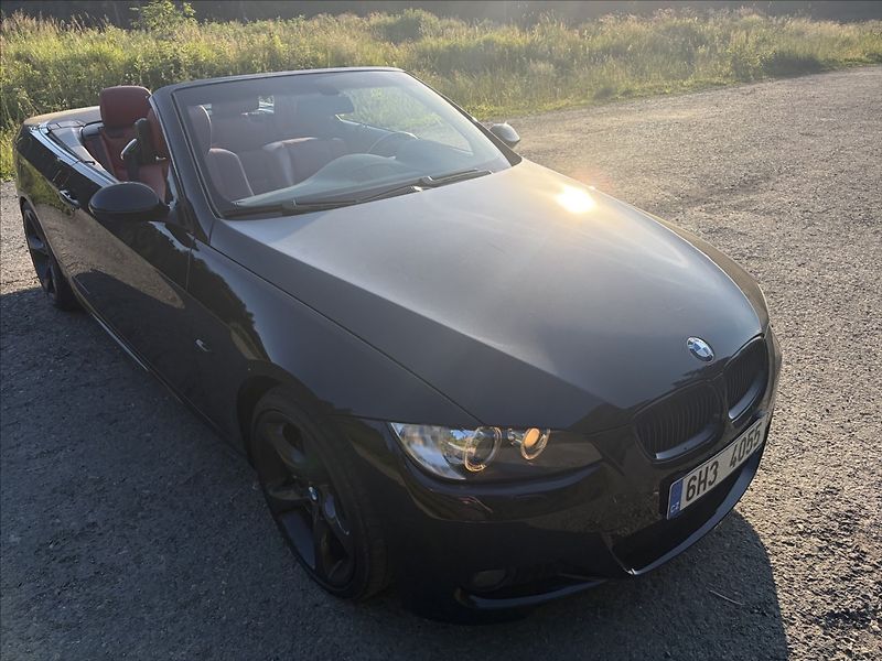 BMW Řada 3 3,0 335i M-paket, nehavarováno - fotka 4 z 9
