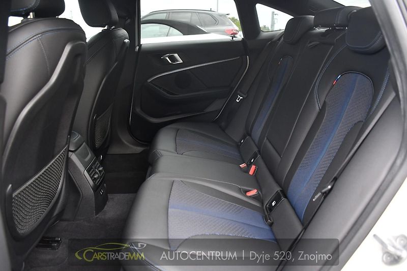 BMW Řada 2 218d M-SPORT 1M ČR TAŽNÉ - fotka 13 z 49