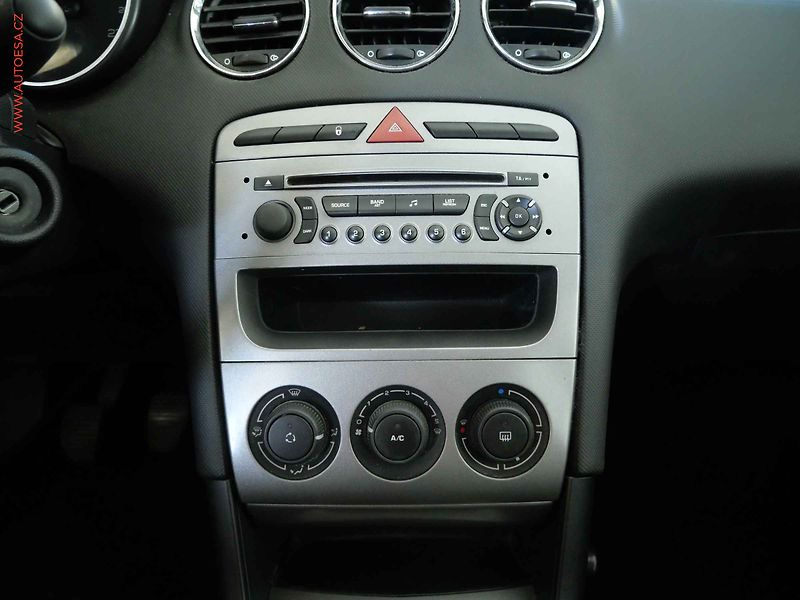 Peugeot 308 (2009) 1.6i SW, ČR, AC - fotka 13 z 21