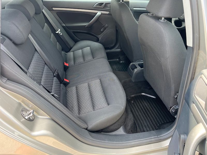 Škoda Octavia (2012) 1.2 TSI - fotka 12 z 27