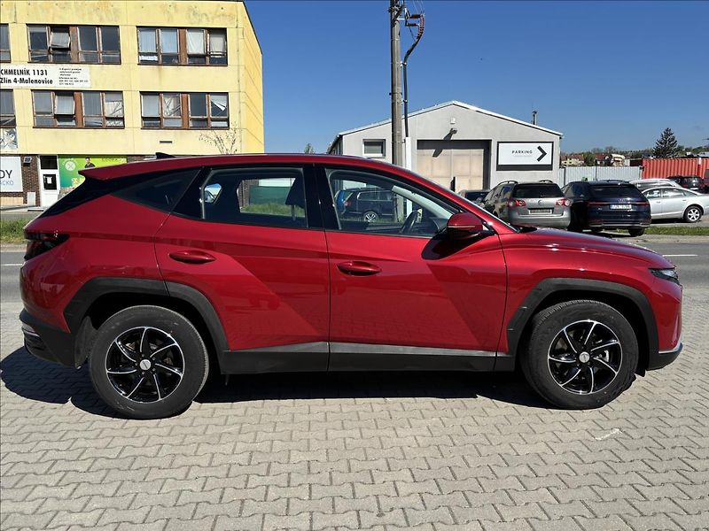 Hyundai Tucson 1,6 T-GDI - fotka 8 z 21