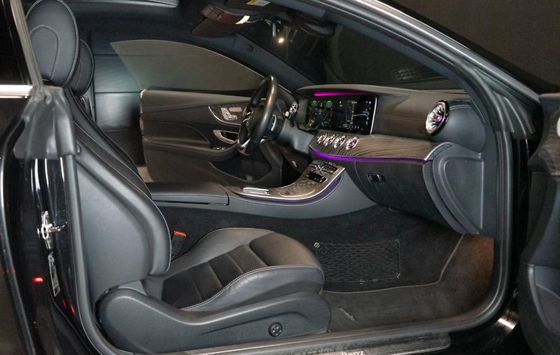 Mercedes-Benz Třídy E 450 4MATIC AMG Coupé - fotka 13 z 17