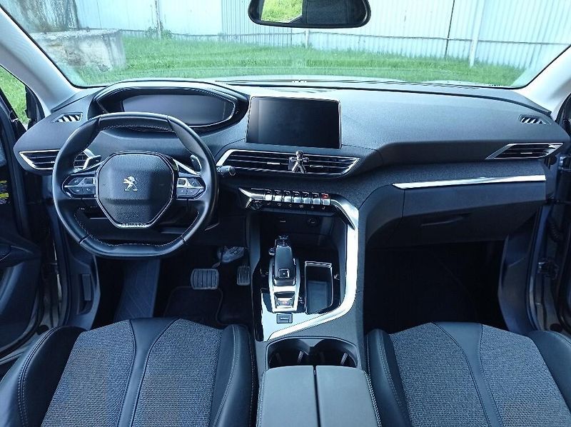 Peugeot 3008 (2017) ALLURE 1.2 /96kW + 2. SADA KOL - fotka 4 z 11