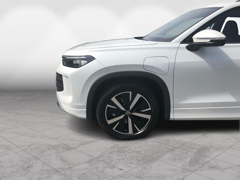 Volkswagen Tayron People 1,5 TSI 150 kW eHybrid - fotka 10 z 30