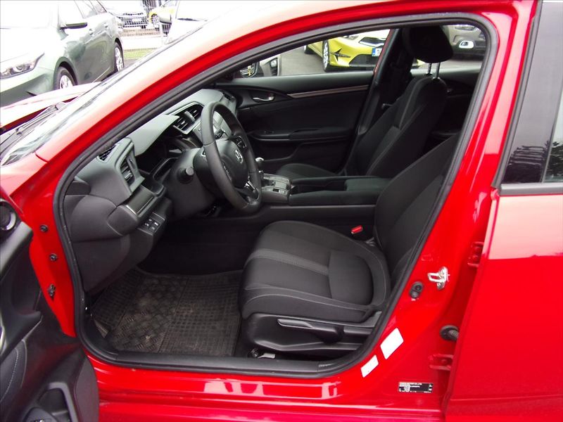 Honda Civic 1,0 i-VTEC Comfort 1maj. - fotka 16 z 25
