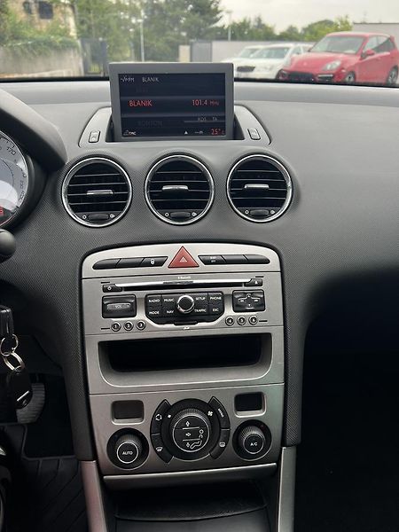 Peugeot 308 SW Exclusive 1.6HDi 82kW - fotka 10 z 14