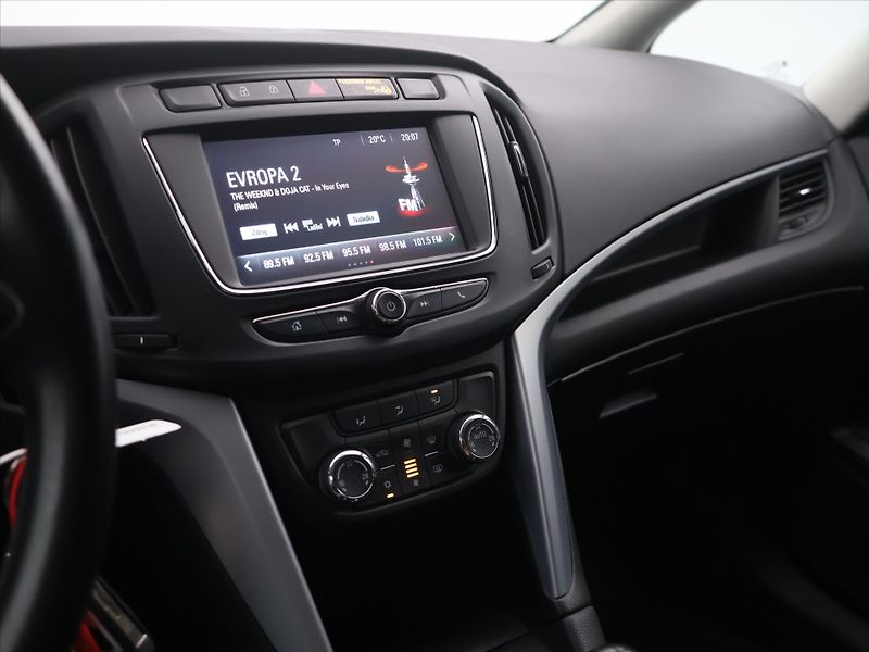 Opel Zafira 2,0 CDTI 125kW Edition CZ - fotka 16 z 19
