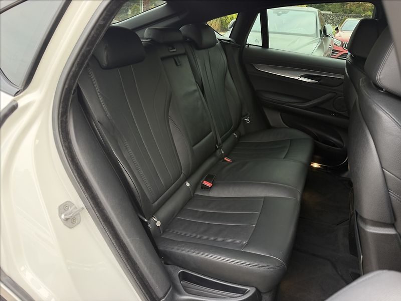 BMW X6 M50d Xdrive - fotka 26 z 30
