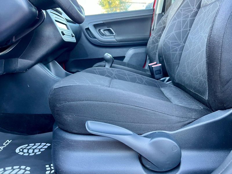Škoda Fabia (2013) 1.2 TSI 63 kW - fotka 17 z 19