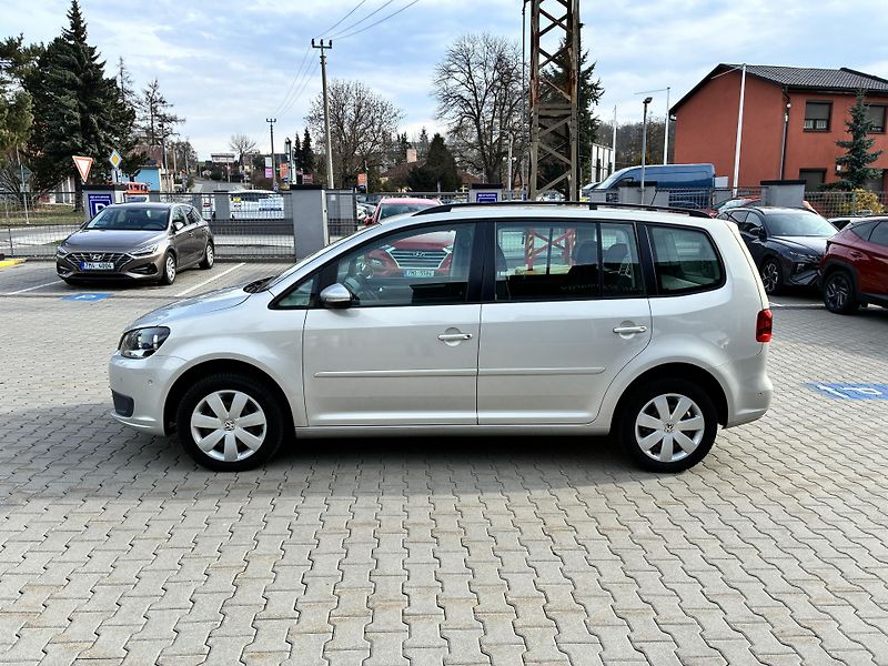 Volkswagen Touran 2.0TDi 103kW DSG NEZÁVISLÉ TOP - fotka 4 z 29