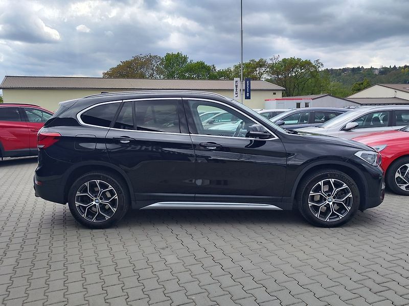 BMW X1 20d 2.0/140kW xDrive AT - fotka 4 z 34
