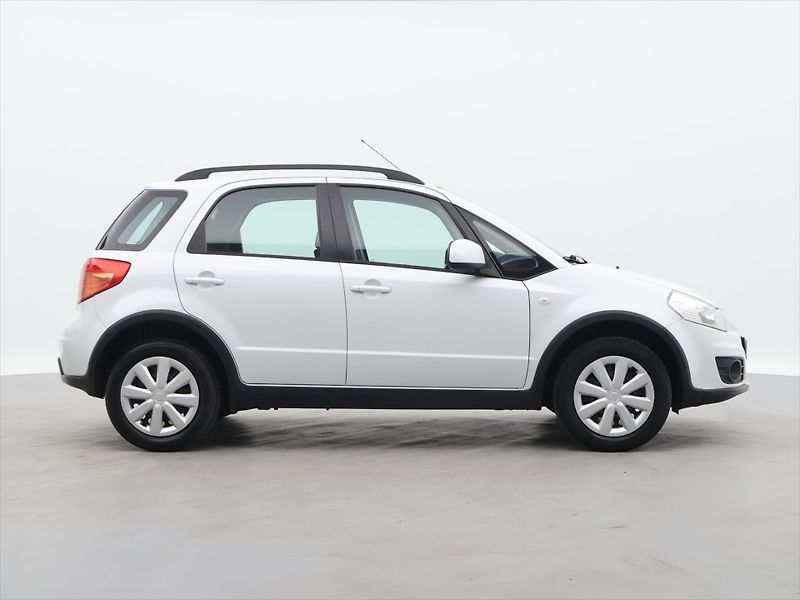 Suzuki SX4 1.6 VVT 88kW 4x4 Klima - fotka 8 z 28