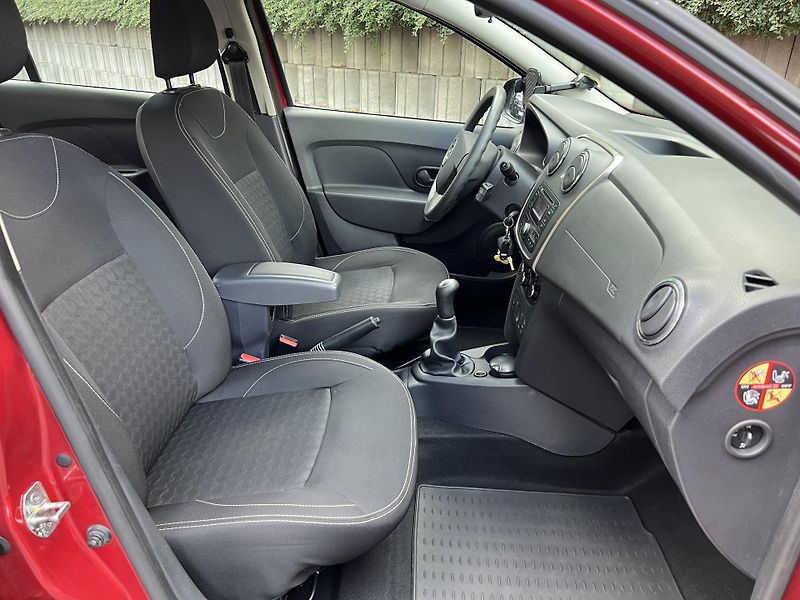 Dacia Logan 1.2 16v 55 kW 1. MAJITEL 2014 - fotka 6 z 14