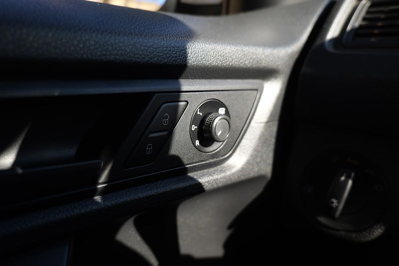 Volkswagen Caddy Maxi CNG DSG Tažné Klima Senzo - fotka 23 z 30