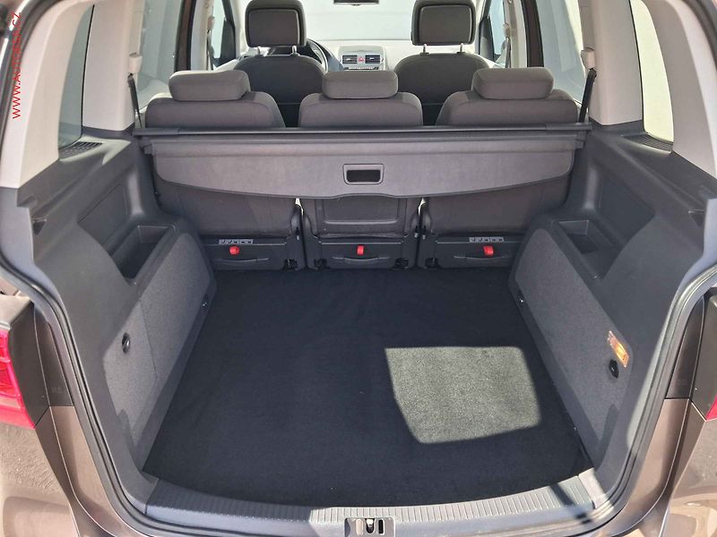 Volkswagen Touran (2012) 1.4 TSi, Highline, DSG - fotka 7 z 19