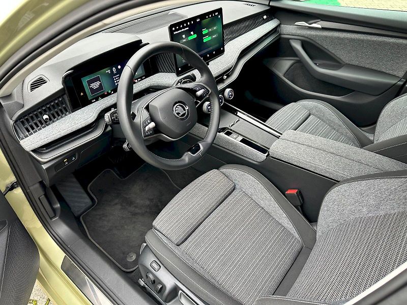 Škoda Superb (2024) iV 1.5 TSI 110kW ACT Selection - fotka 6 z 28